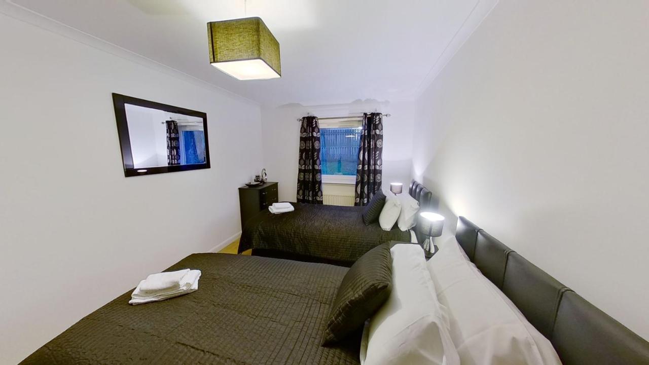 Orange Town House - Shaw Road, Only 6 Minutes To Centre Apartment Aberdeen