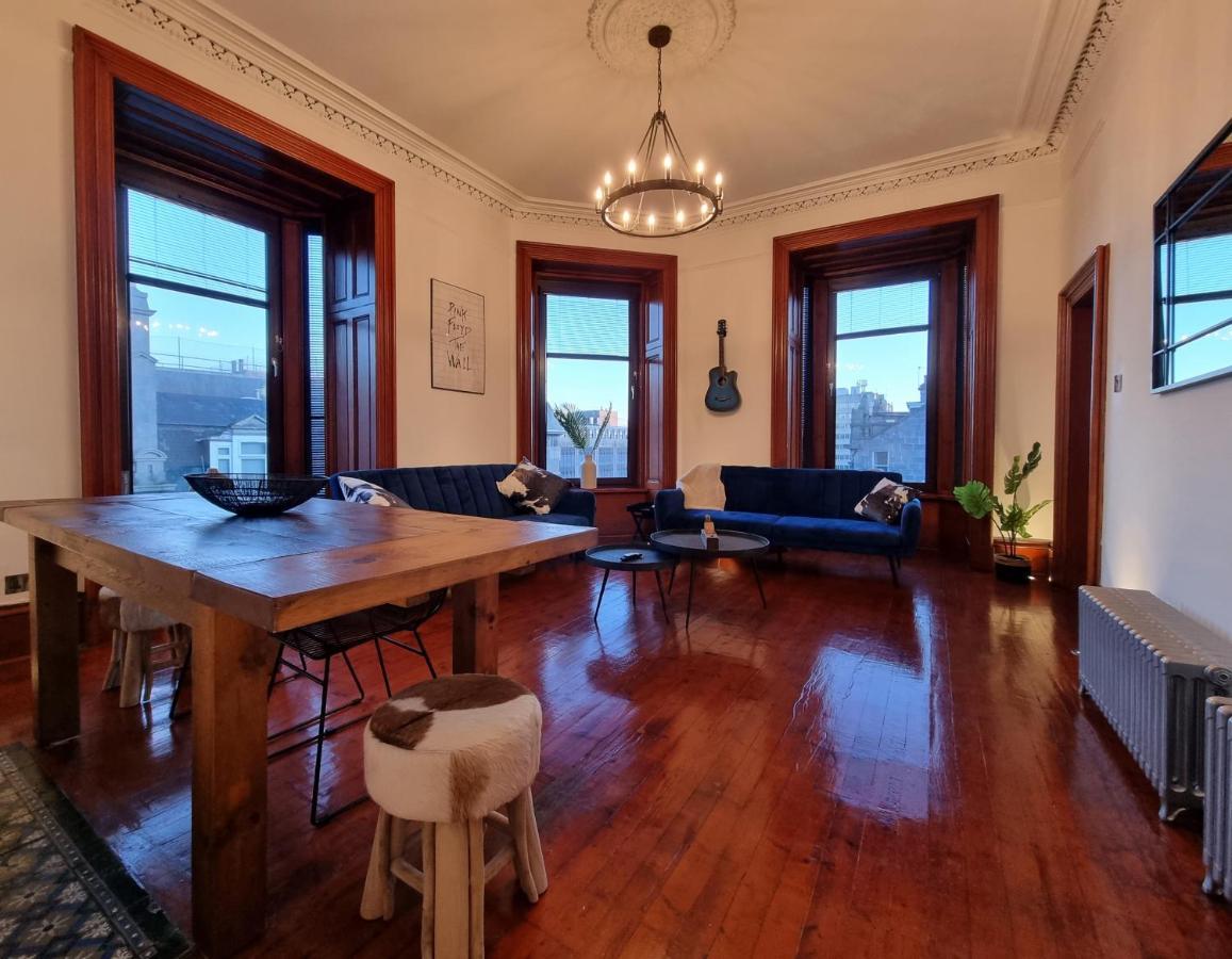Luxury 2 Bedroom Centre With Panoramic Views And High Ceilings * Aberdeen