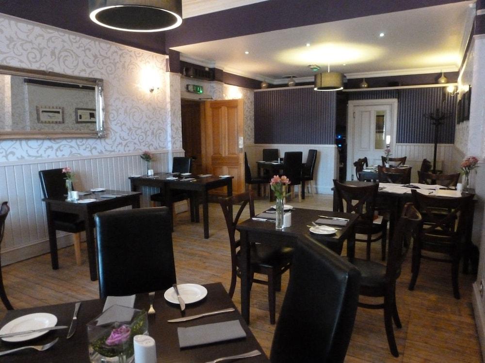 Hotel At The Park Aberdeen
