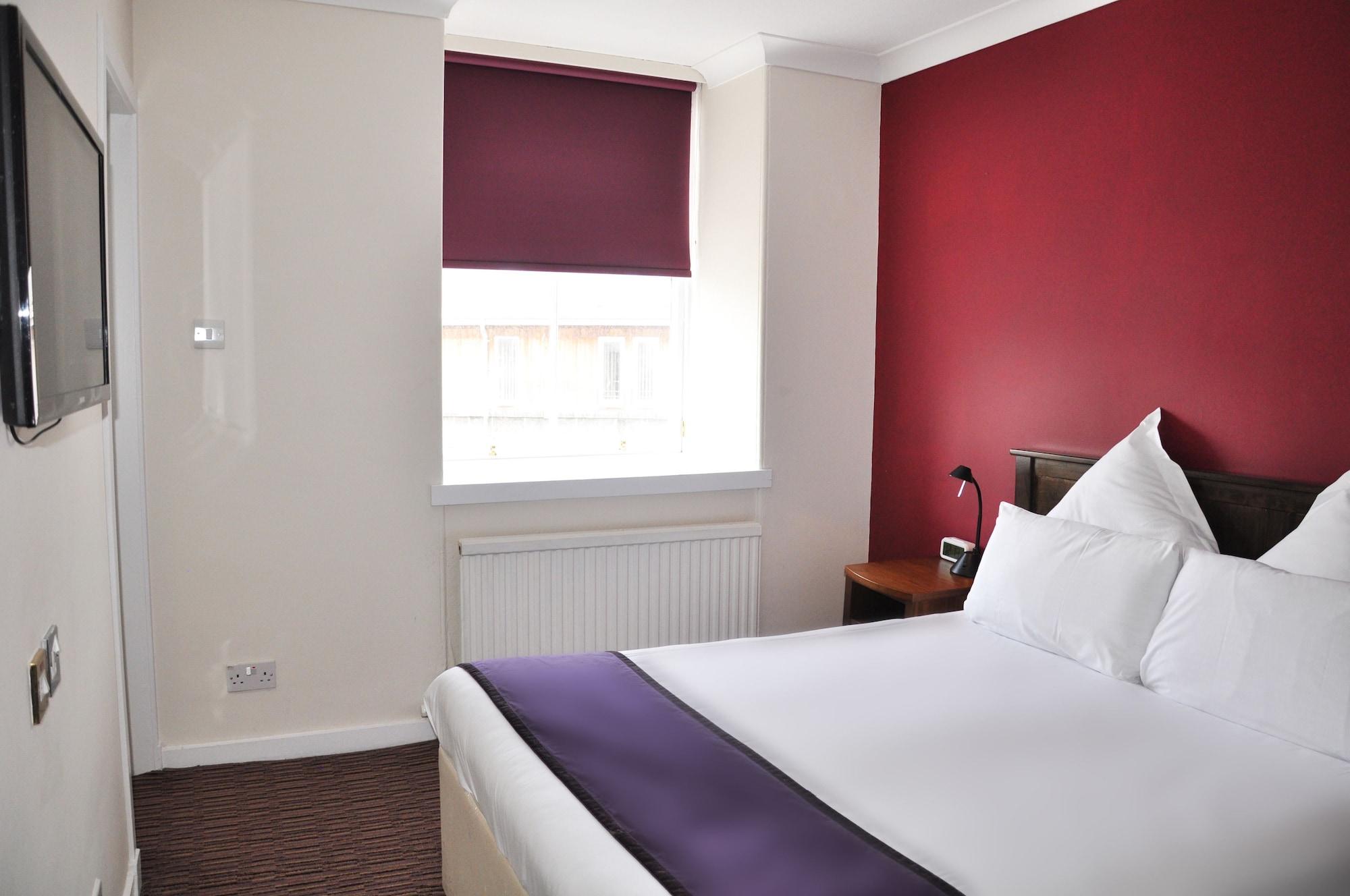 Carmelite Hotel; Bw Signature Collection Hotel