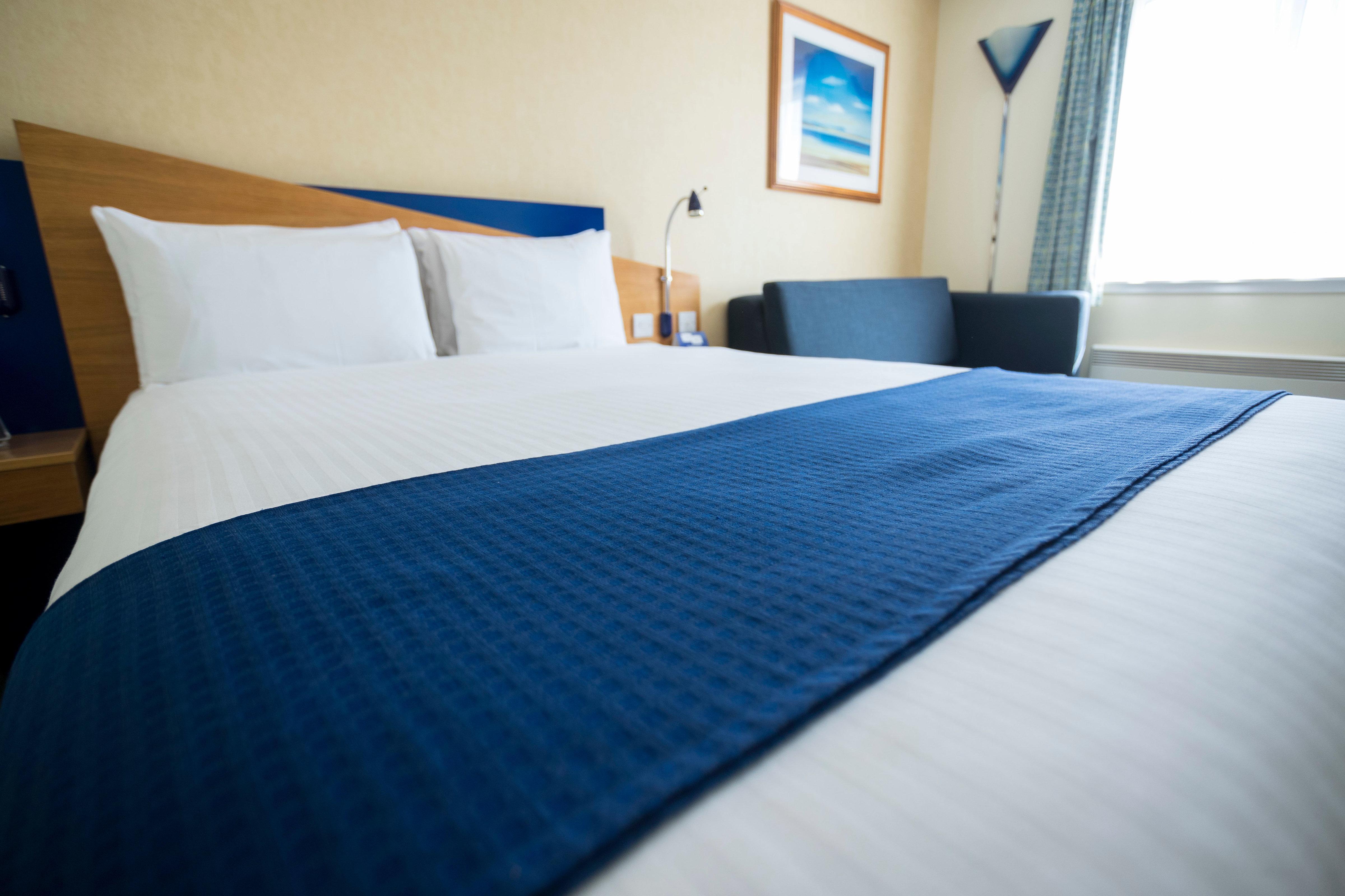 Hotel Express Centre By Ihg 3*