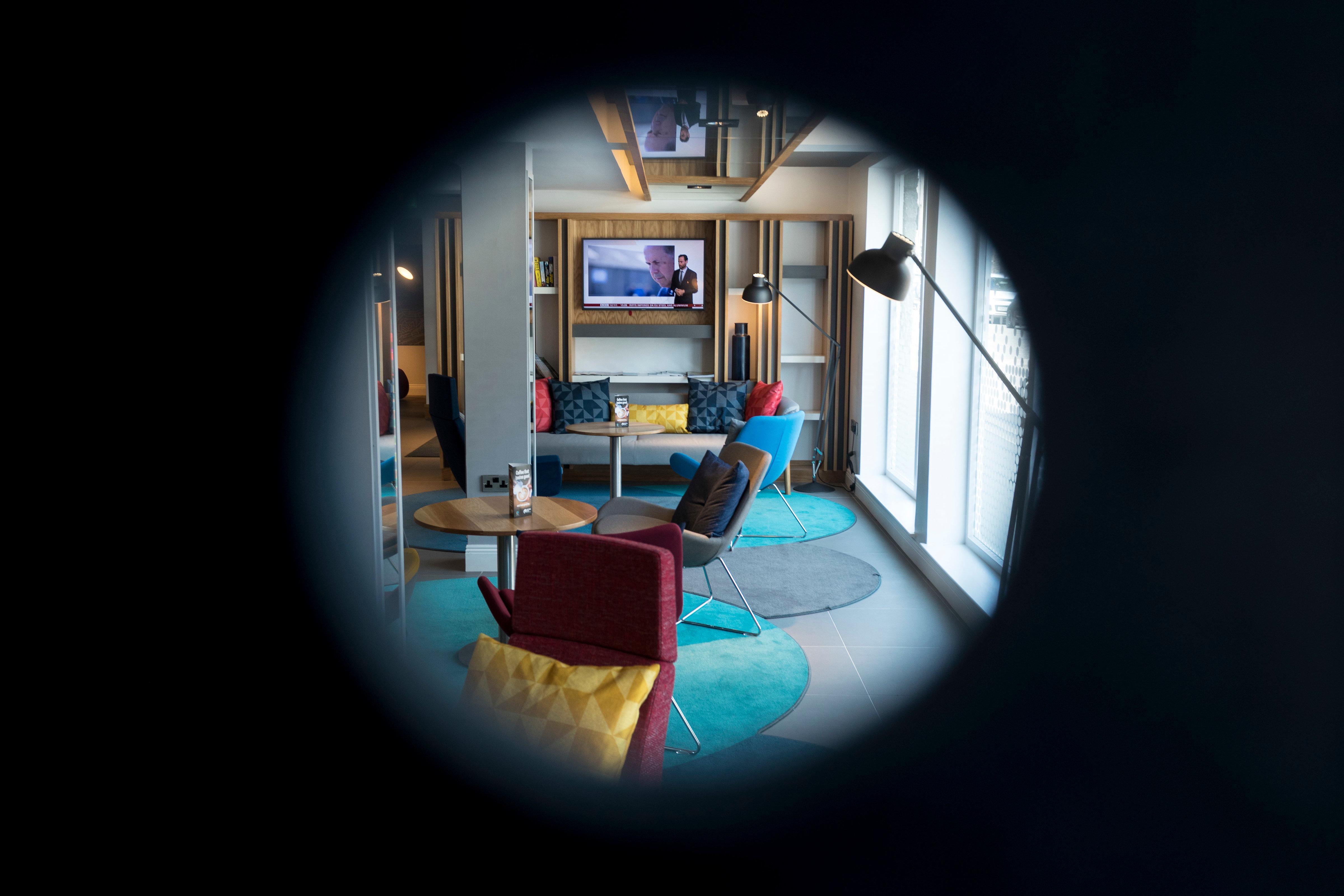 Express Centre By Ihg Hotel 3*