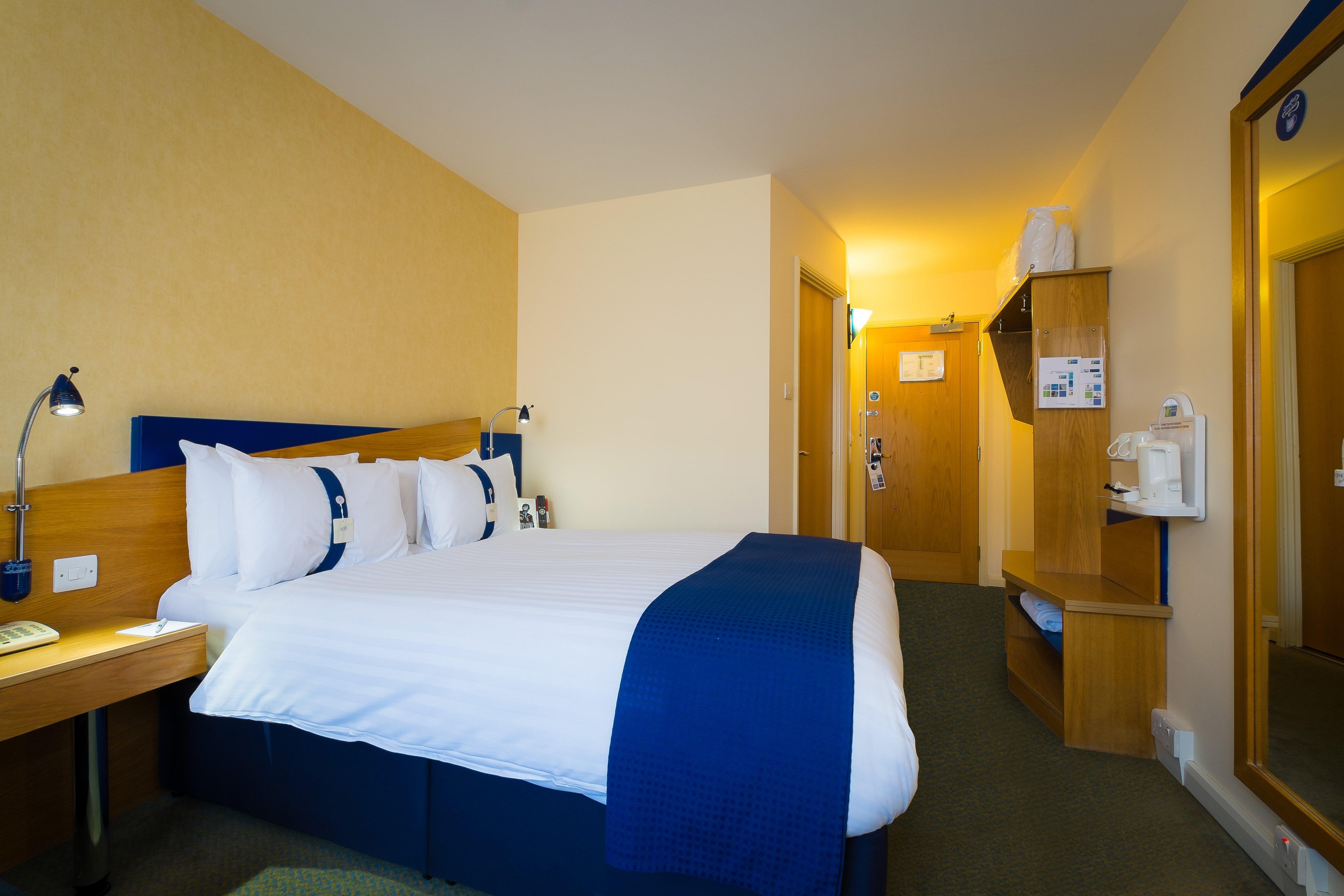 Express Centre By Ihg Hotel 3*