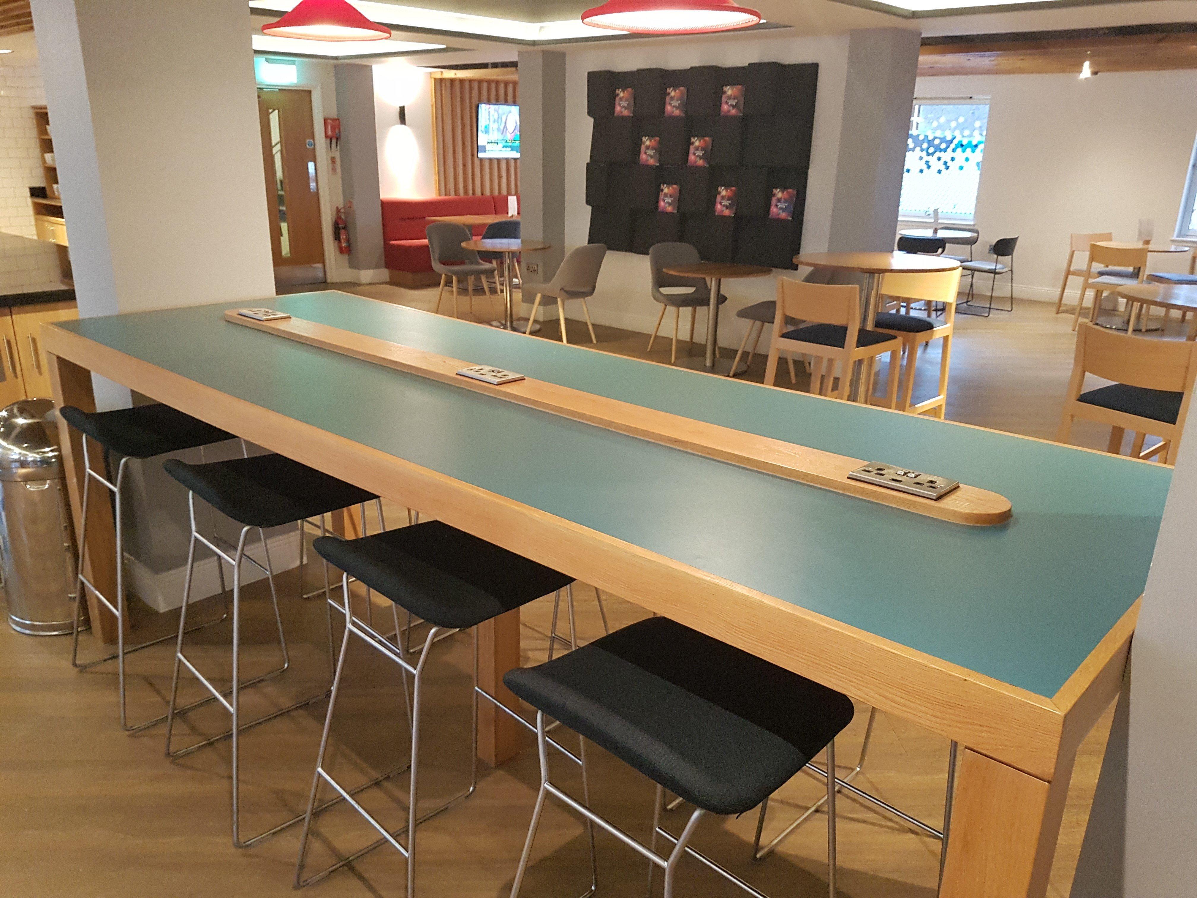 Hotel Express Centre By Ihg