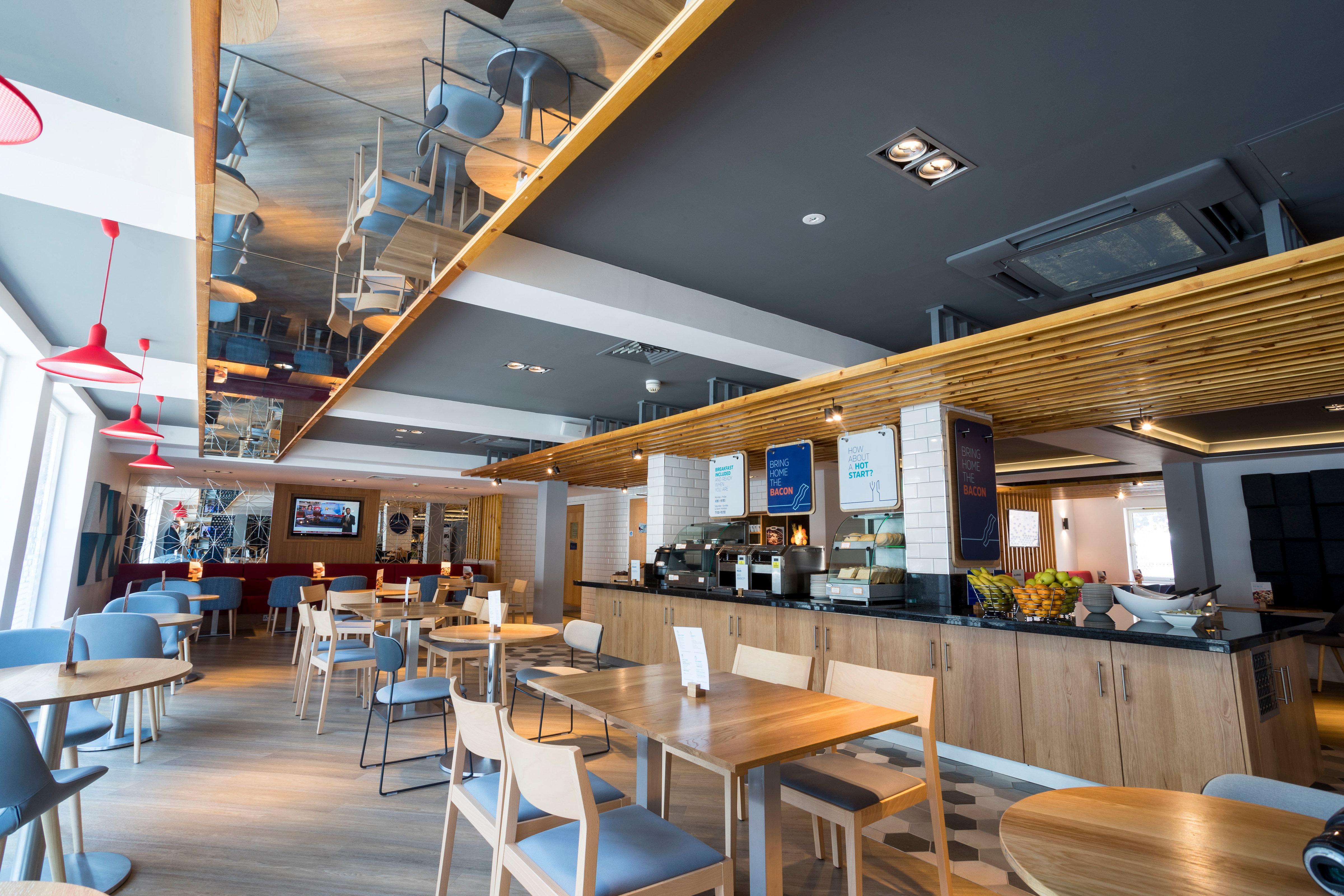 Express Centre By Ihg Hotel 3*