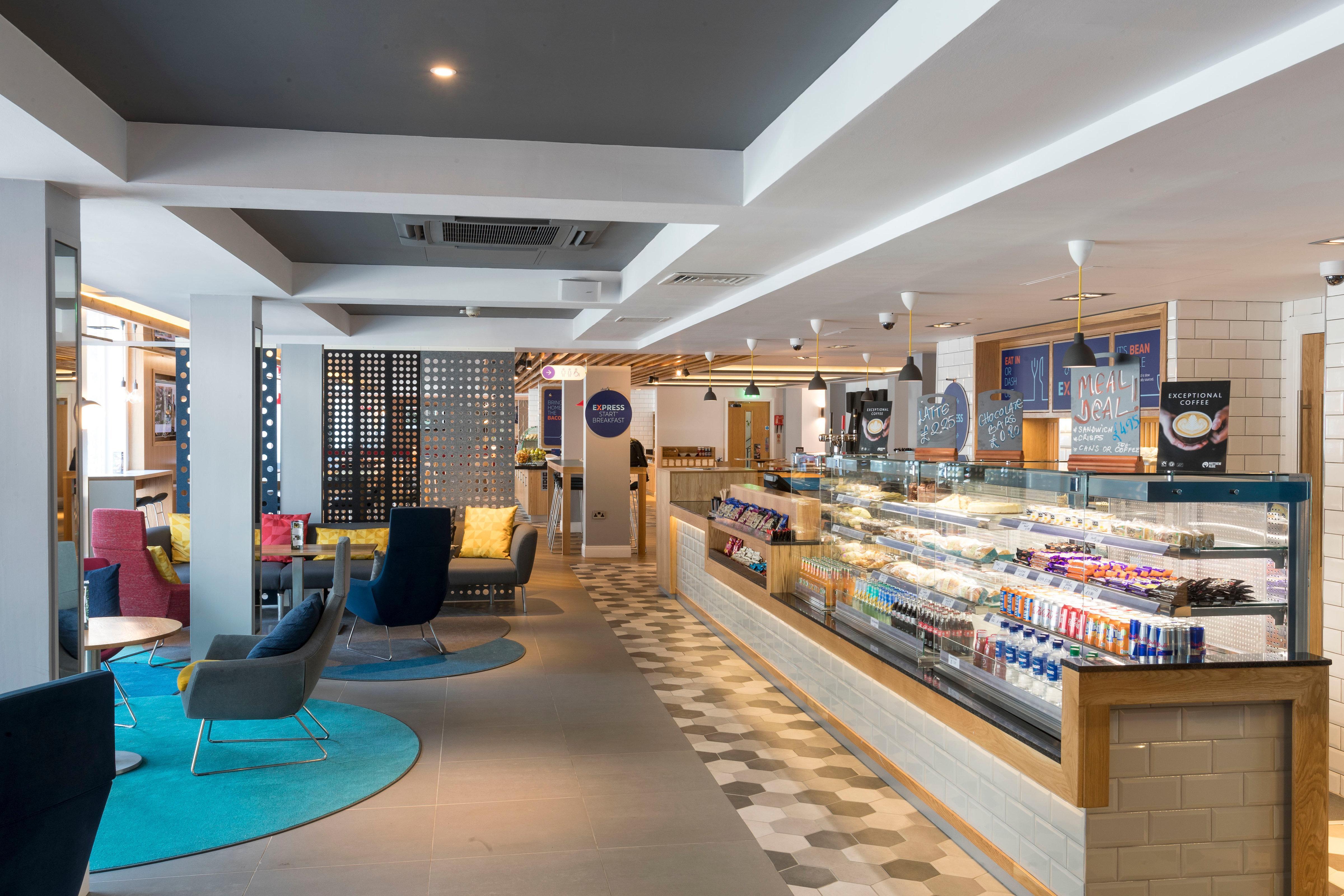 Express Centre By Ihg Hotel 3*