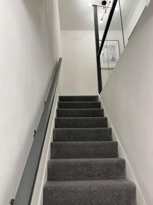 Stunning 2-bed In The Heart Of Aberdeen* Apartment *