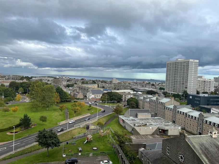 Apartment Stunning 2-bed In The Heart Of Aberdeen* Aberdeen