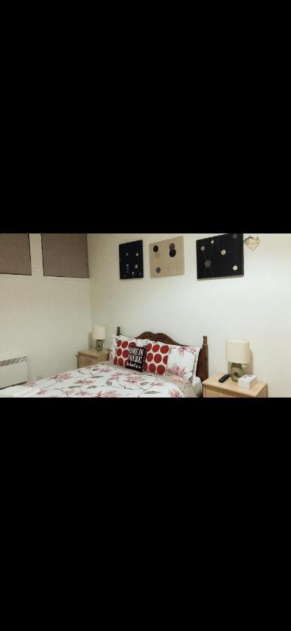 Heart Of Centre 3 Bedrooms Apartment