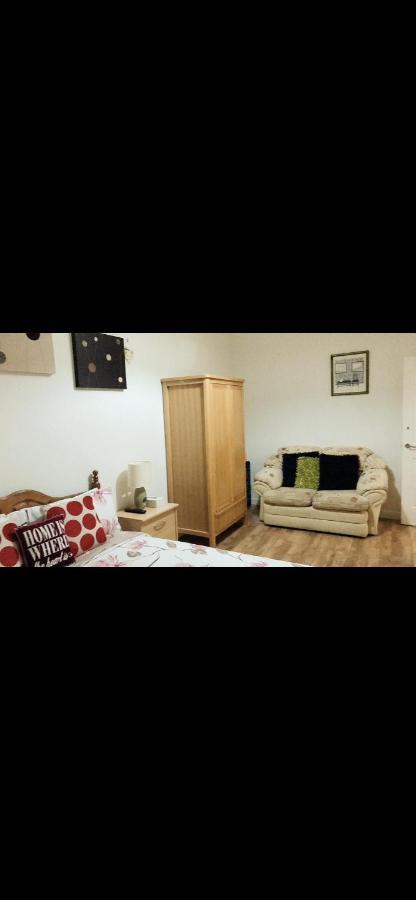 Heart Of Centre 3 Bedrooms Apartment