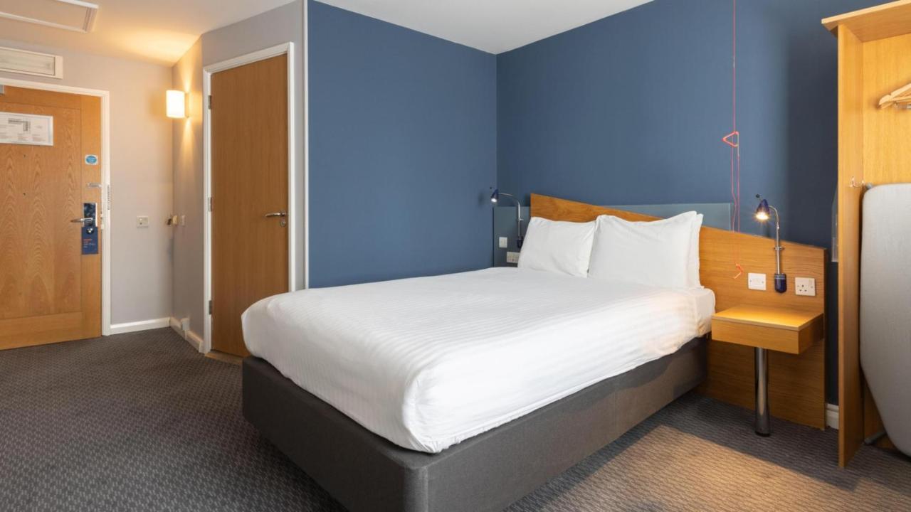 Hotel Express Centre By Ihg