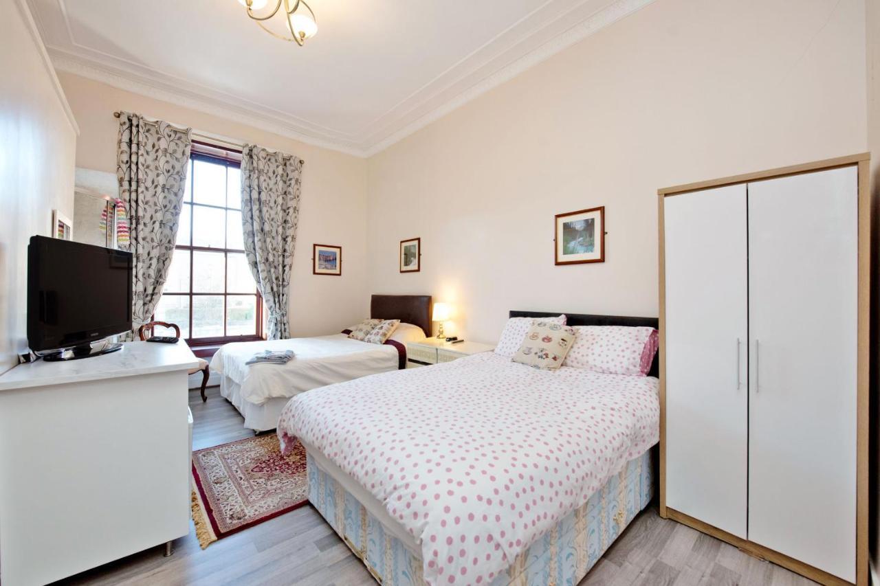 Grandmansion-9br-sleeps17-parking-corporategroups * Aberdeen