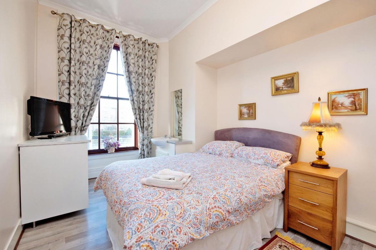 Grandmansion-9br-sleeps17-parking-corporategroups Aberdeen