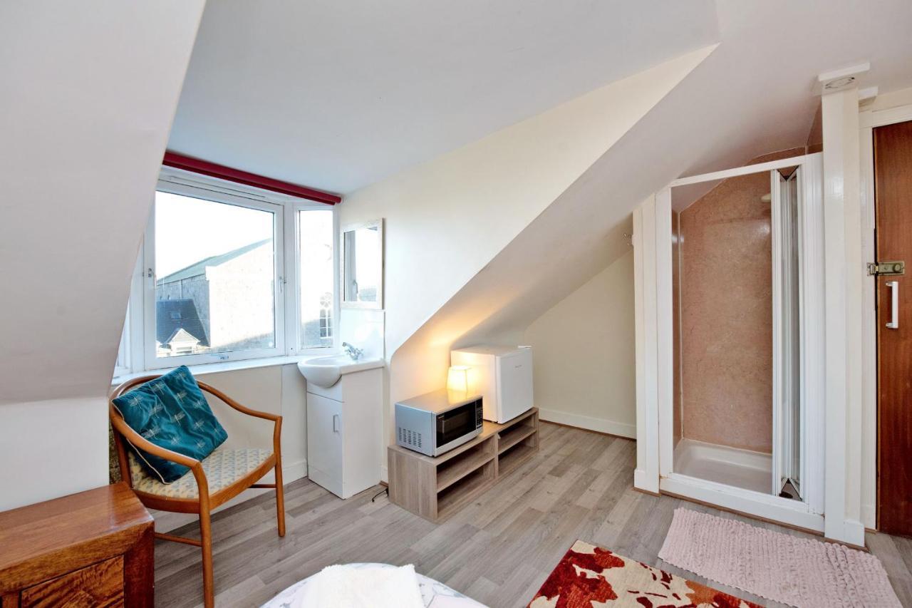 Grandmansion-9br-sleeps17-parking-corporategroups Aberdeen