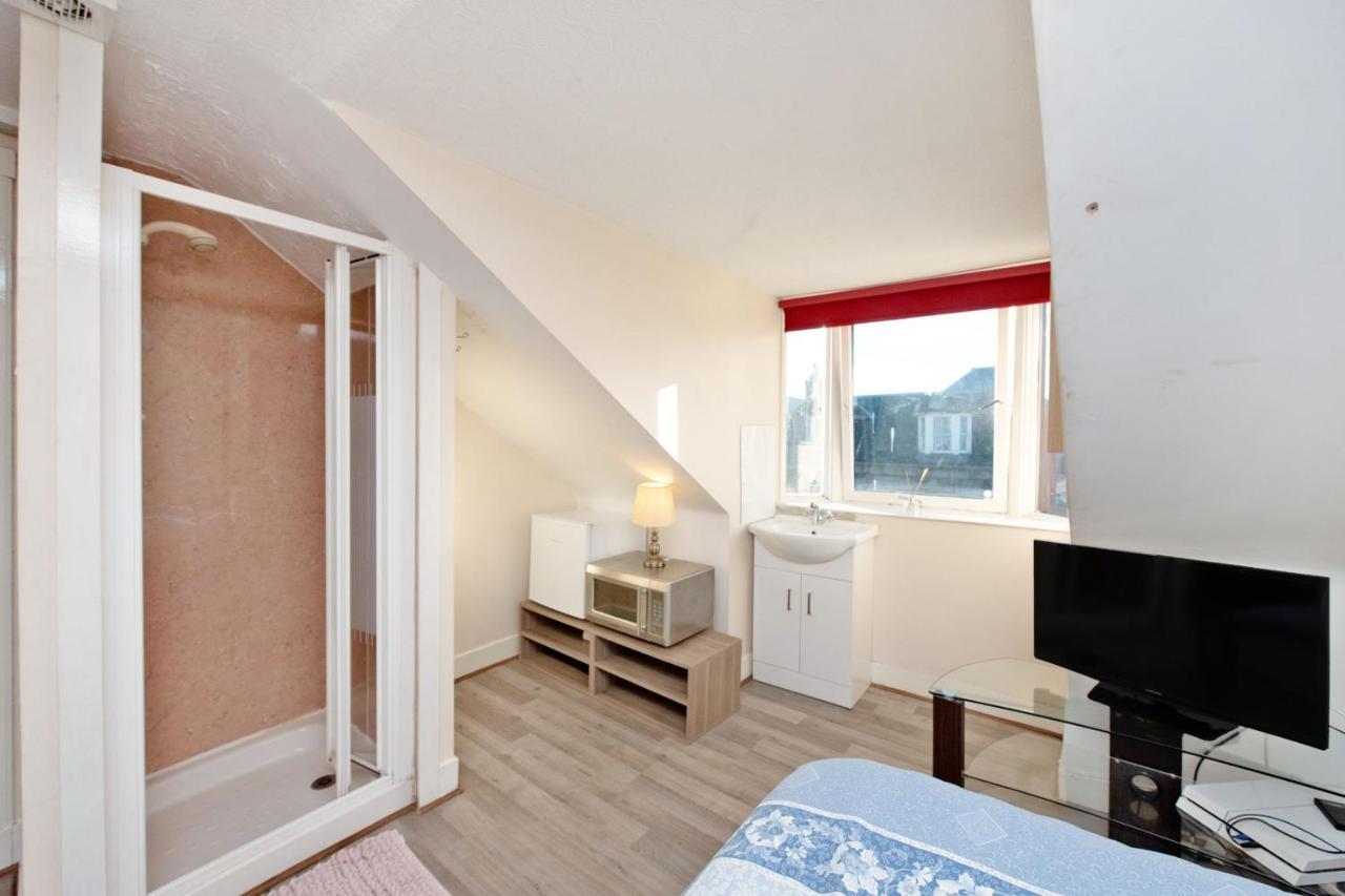 Grandmansion-9br-sleeps17-parking-corporategroups