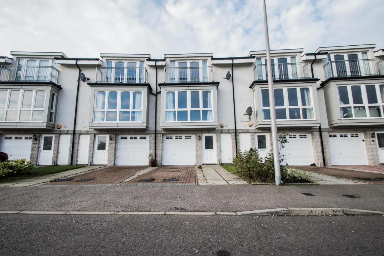Apartamento Woodlands Luxury 4 Bedroom Townhouse Cults Aberdeen
