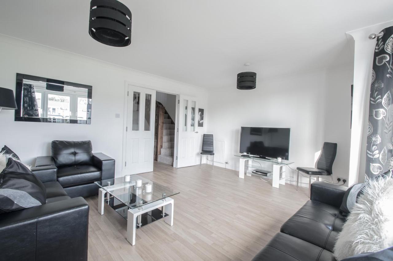 Woodlands Luxury 4 Bedroom Townhouse Cults Apartamento