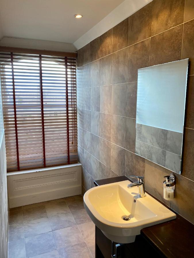 Hotel The Dutch Mill 4*