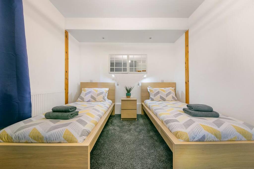 Faulds Crescent ✪ Grampian Lettings Ltd Apartment