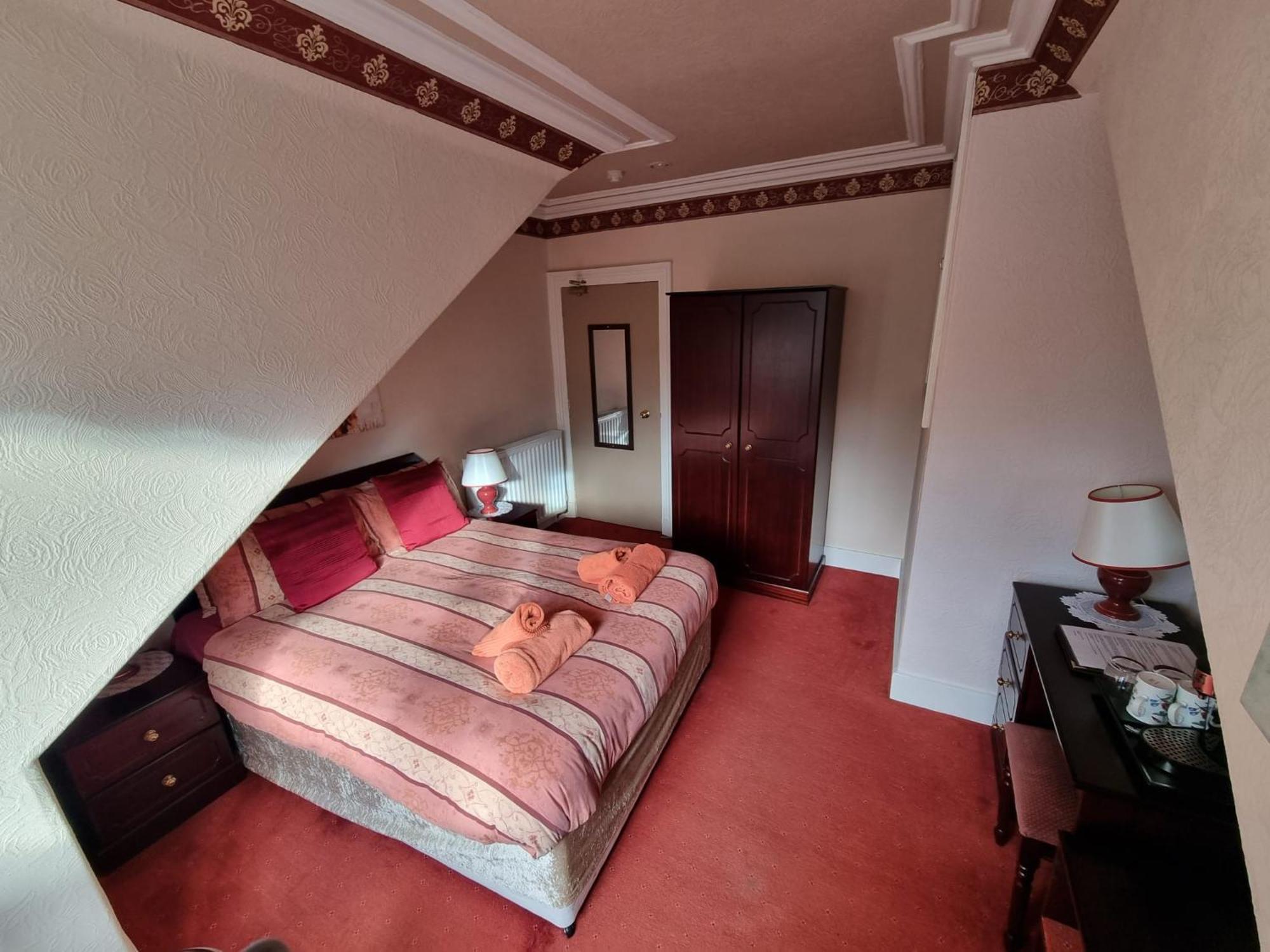 The Jays Guest house Aberdeen