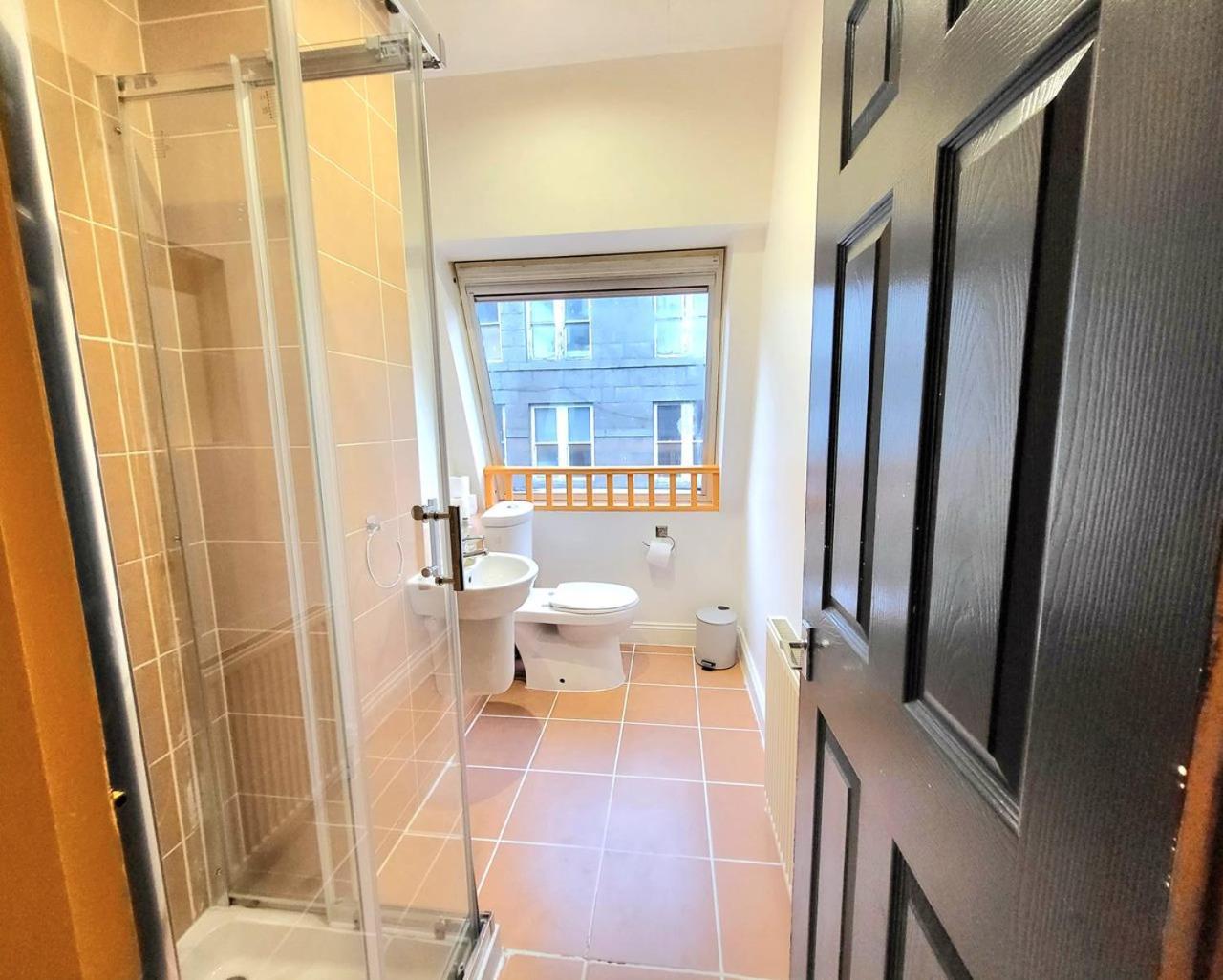 Adelphi Suites By Sensational Short Lets & Serviced With Free Wi-fi Apartment *