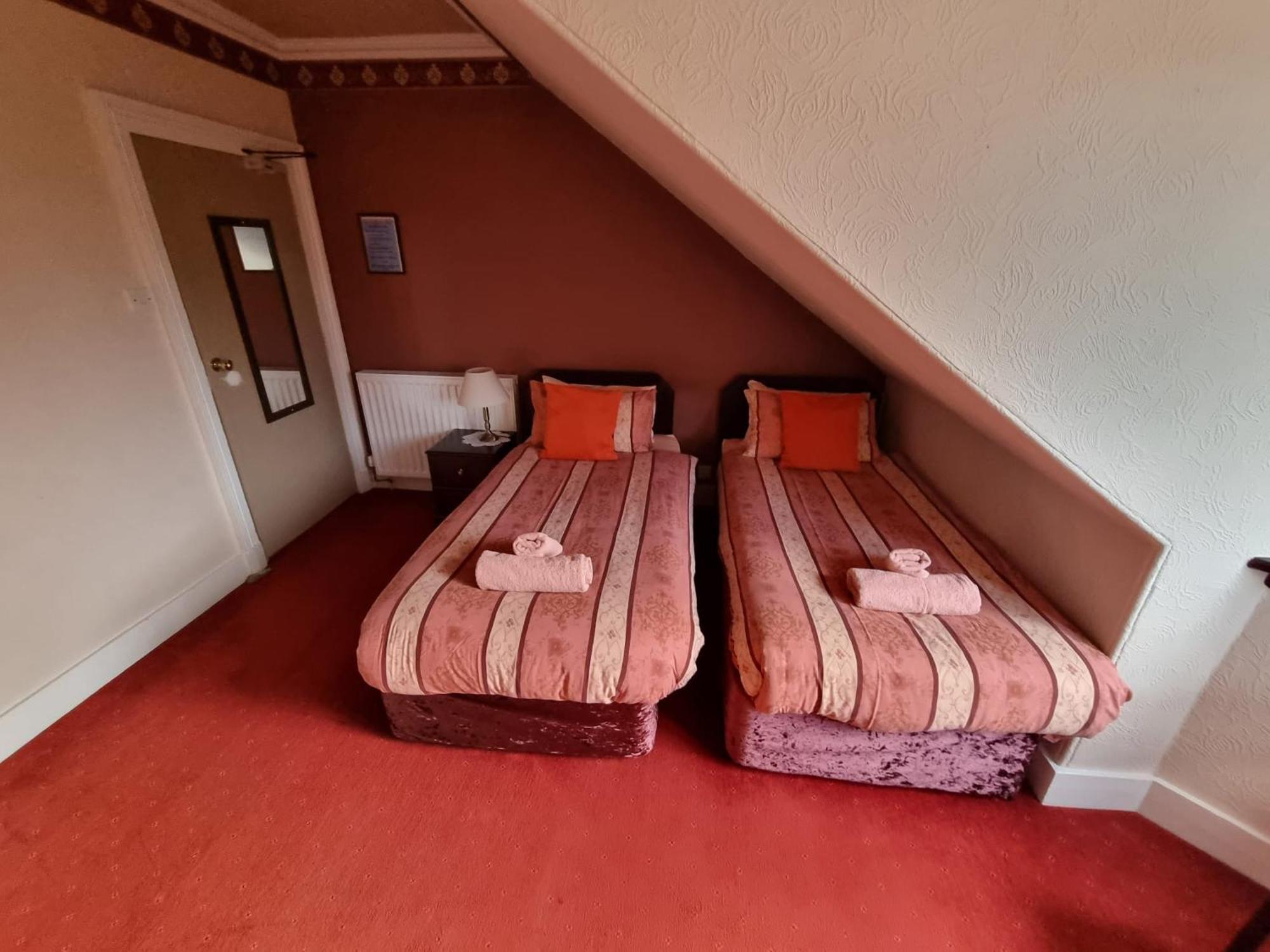 The Jays Guest house Aberdeen
