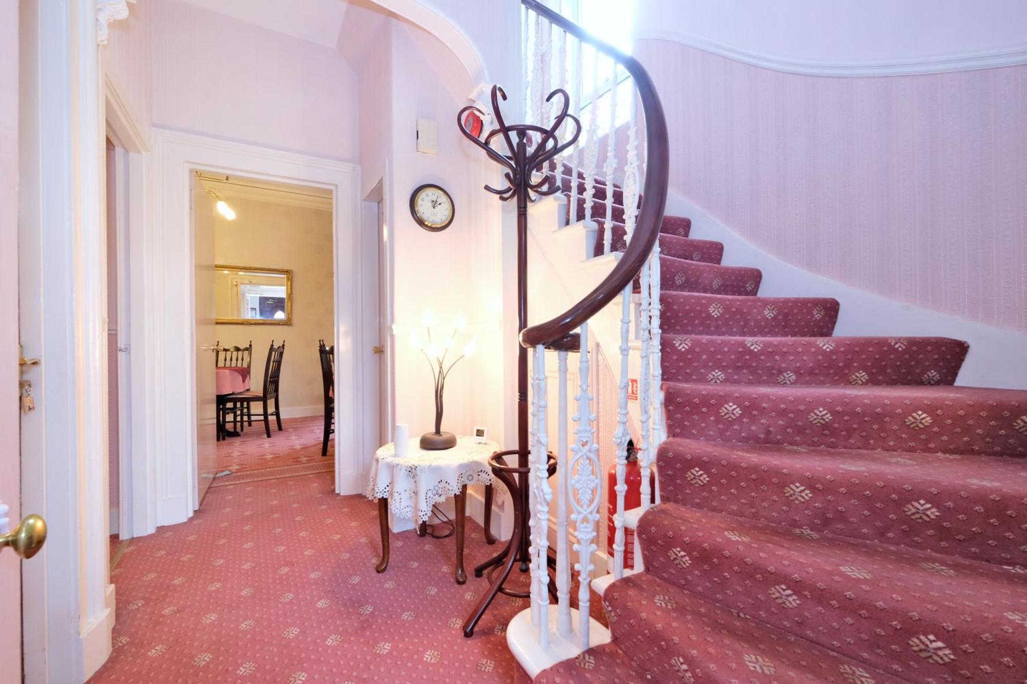 Guest house The Jays Aberdeen