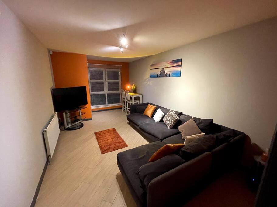 Cosy Beachside With Quick Access Apartment *