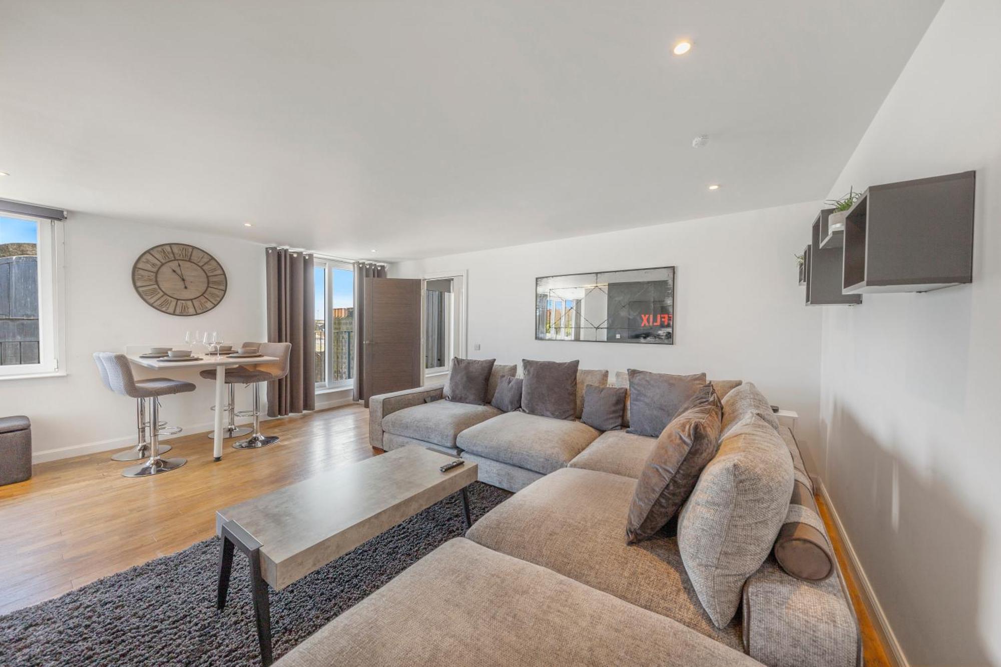 Mearns Street Penthouse - Grampian Lettings Ltd Apartment *
