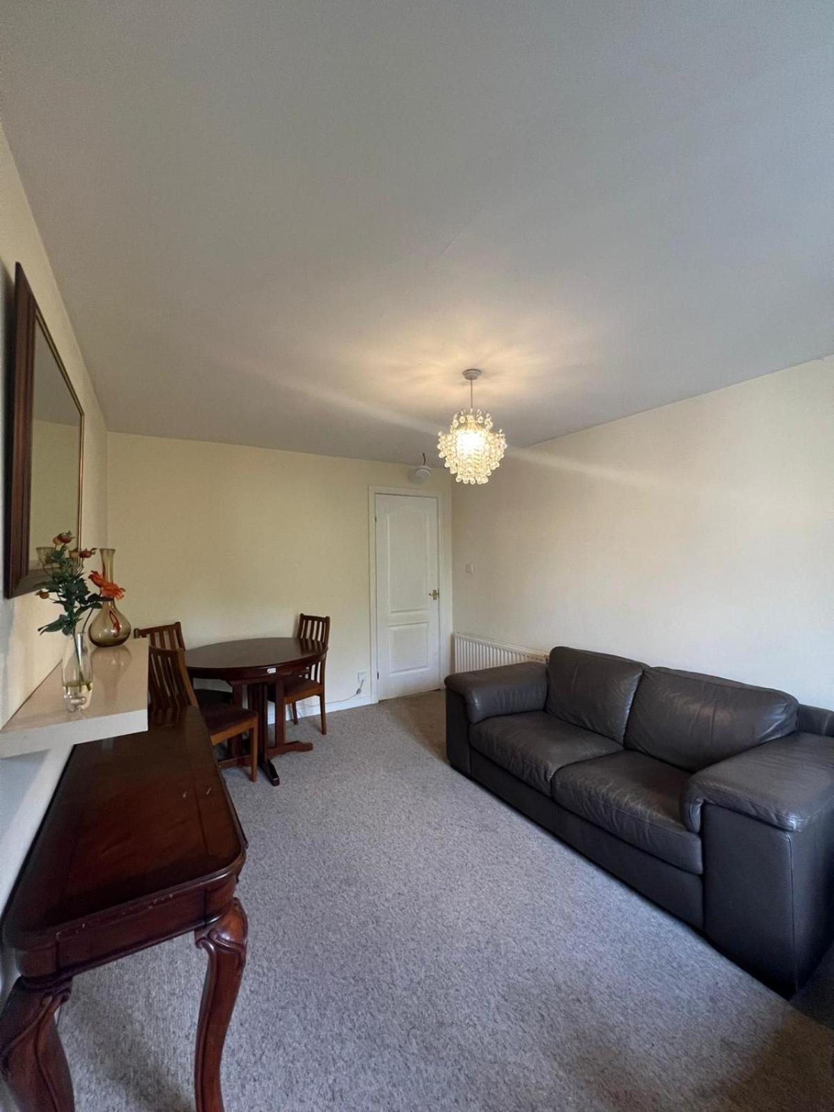 Uddy Howard Court Comfy Professional Space * Aberdeen