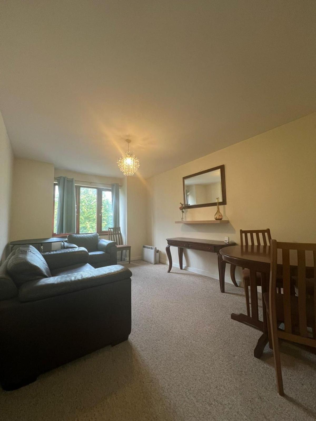Apartment Uddy Howard Court Comfy Professional Space *