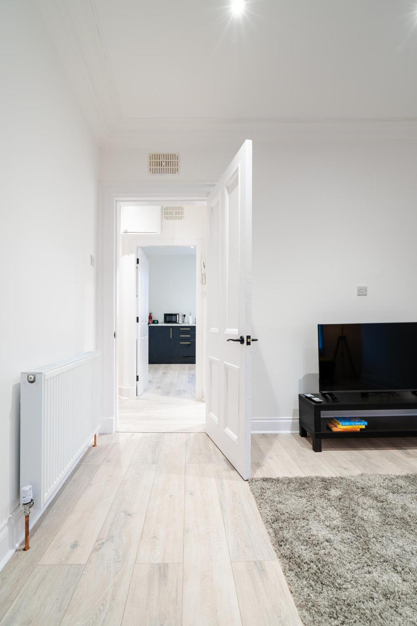 1 Bed Flat - Centre Apartment *
