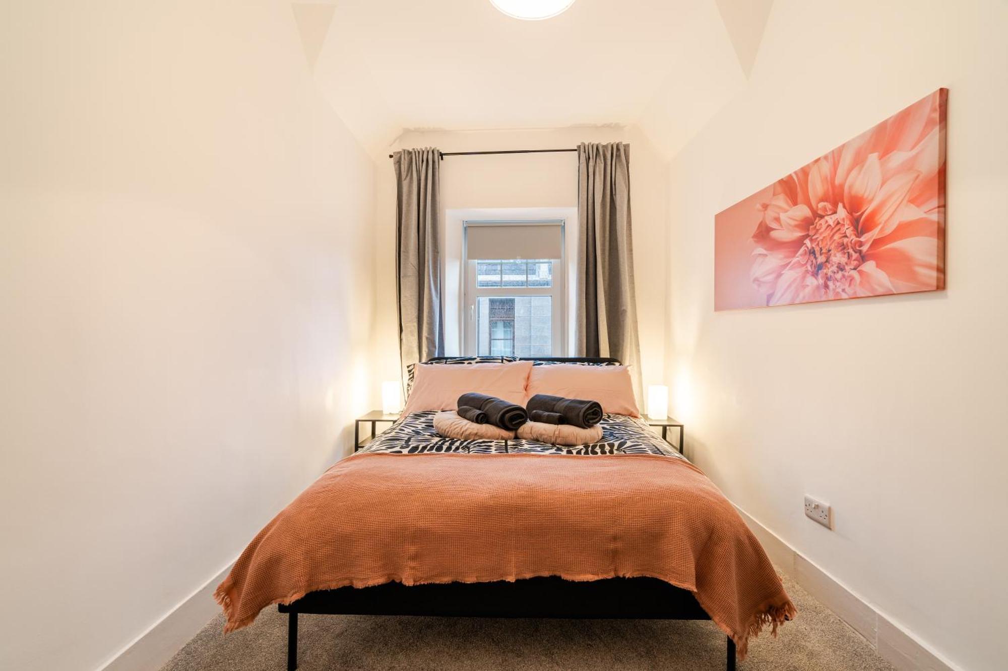 1 Bed Flat - Centre Apartment *