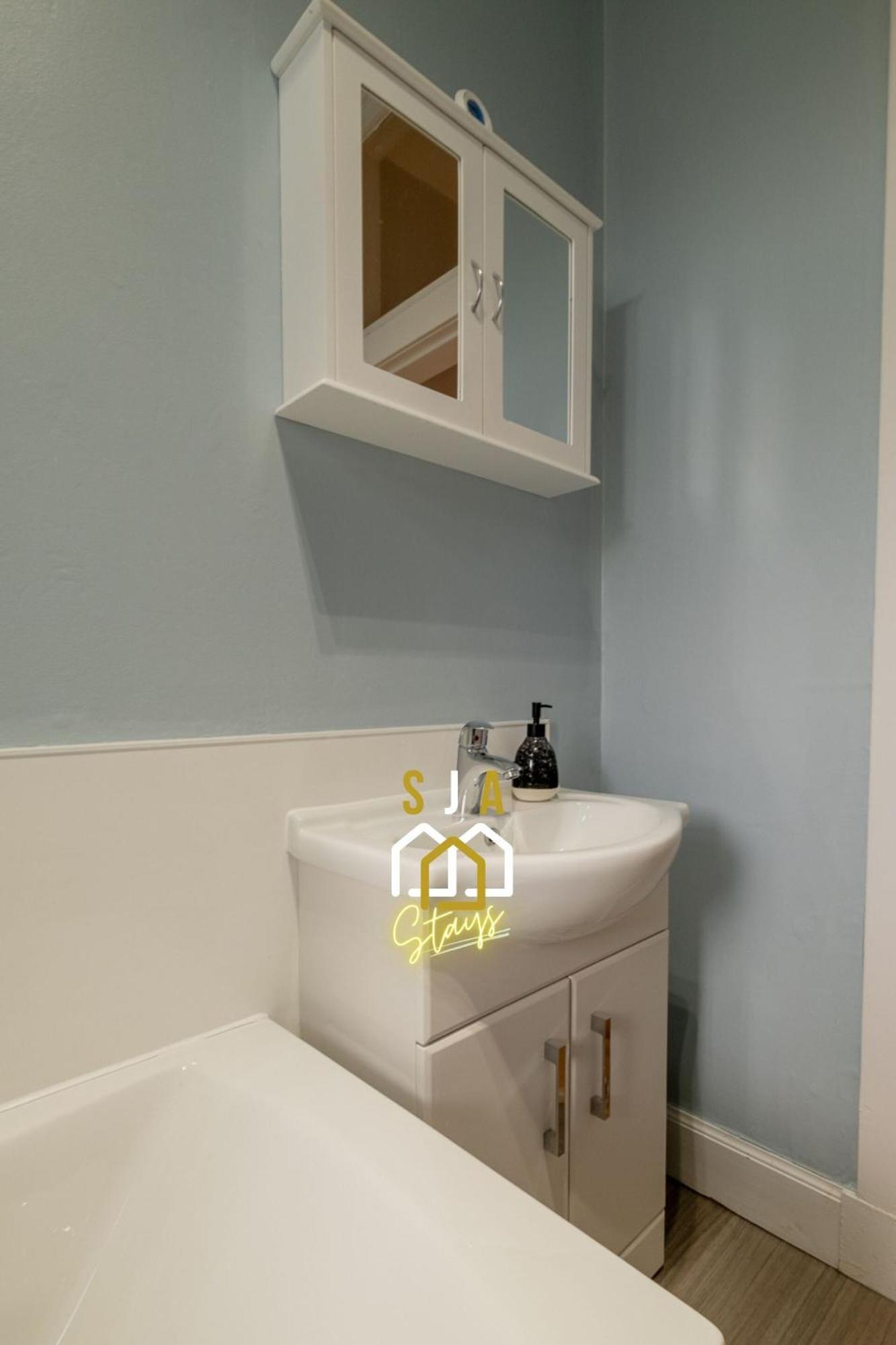 Modern - Sja - 2 Bed