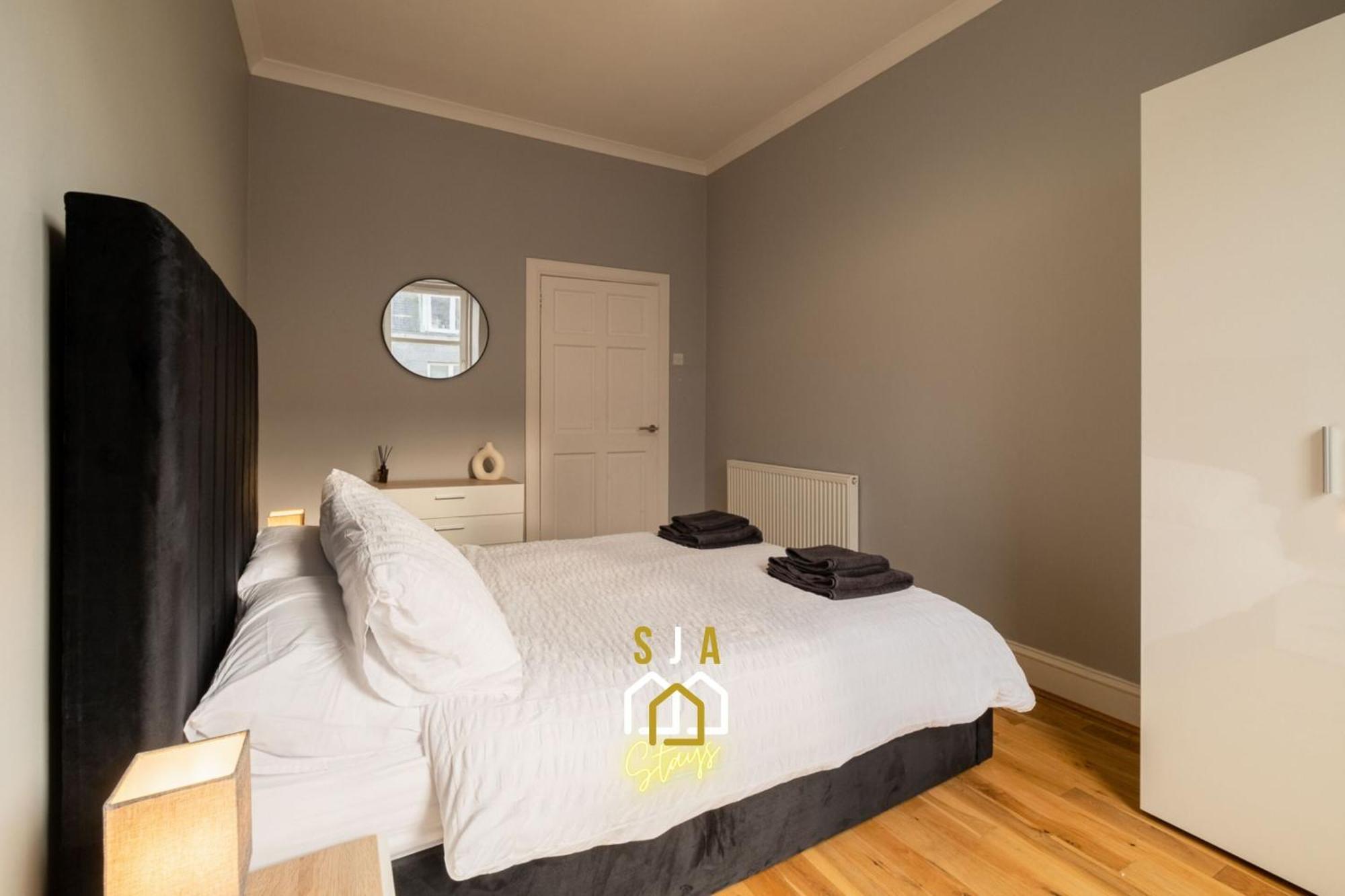 Modern - Sja - 2 Bed Apartment