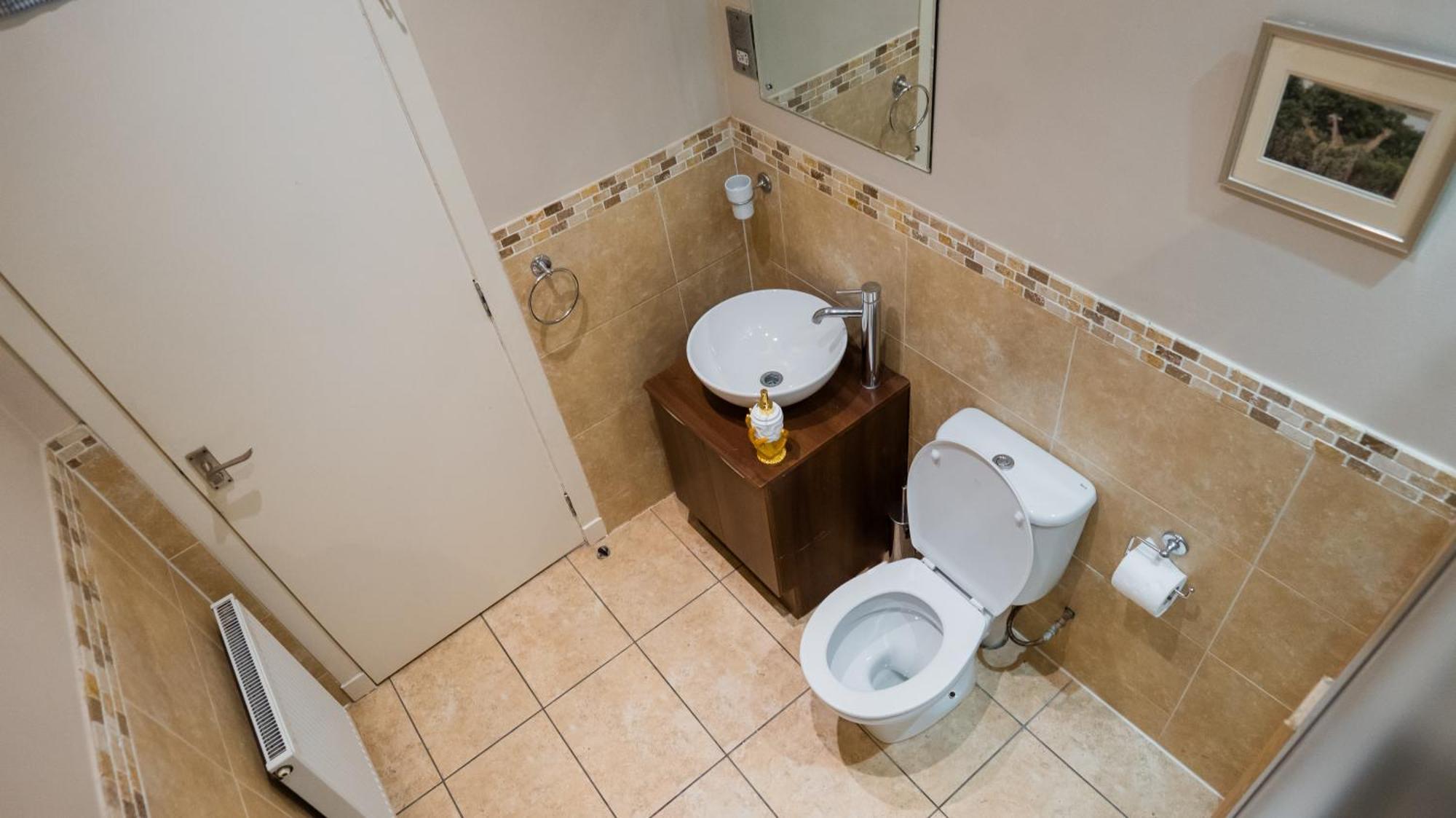 Luxurious Entire 2 Bedroom Flat Centre Loction Free Parking And Free Fast Internet Connection * Aberdeen