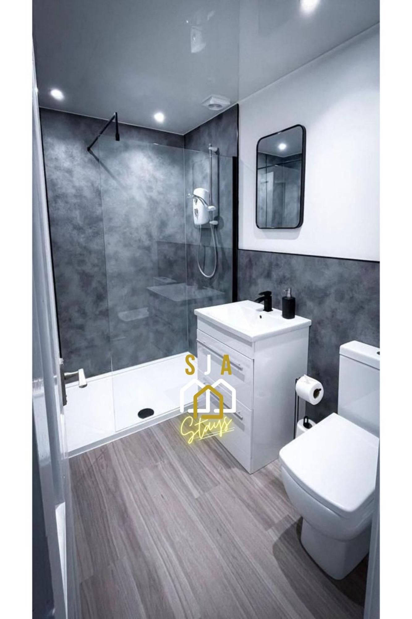 Strudel House - Sja - Modern 1 Bed *