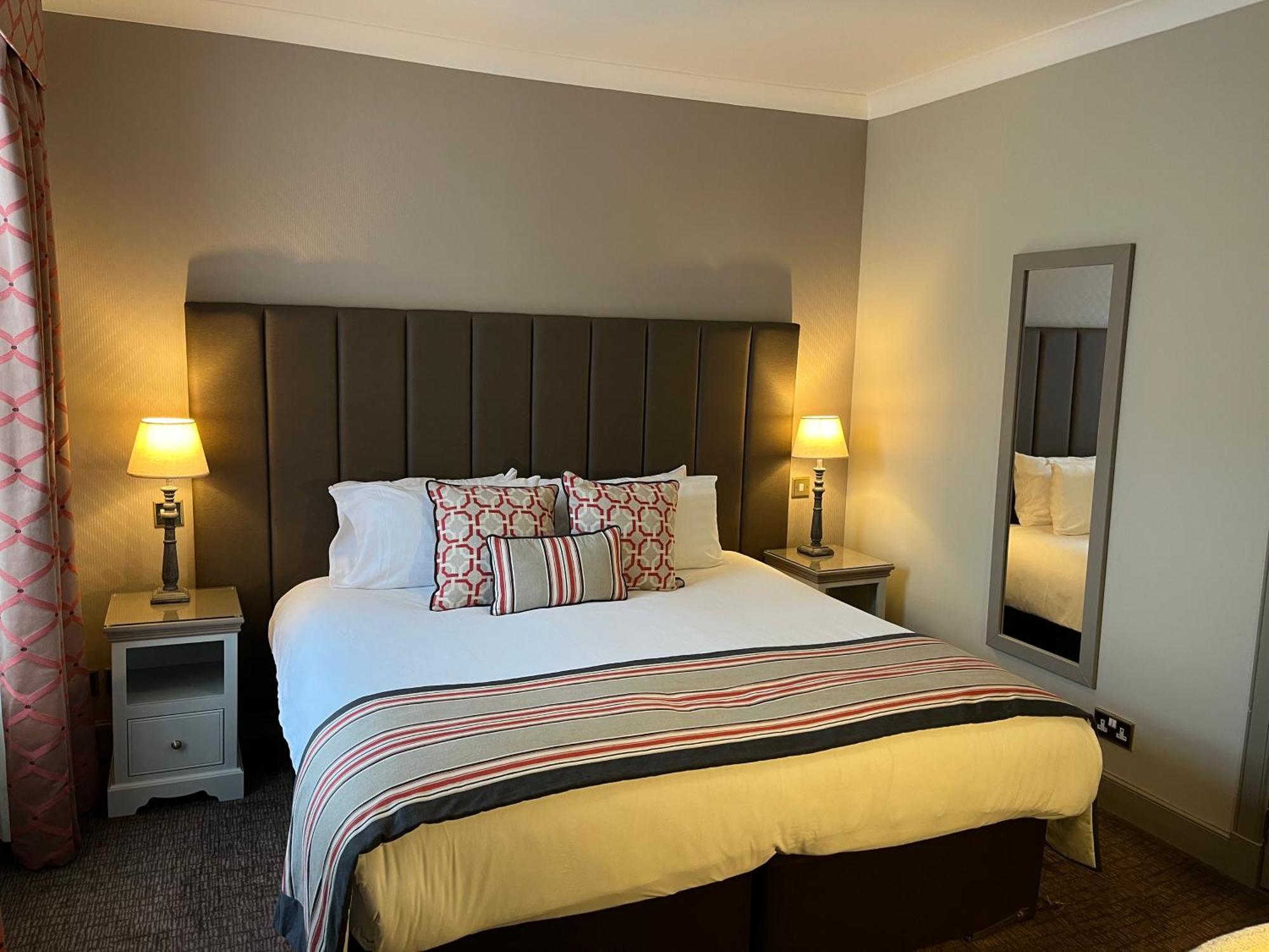 The Globe 3* Aberdeen