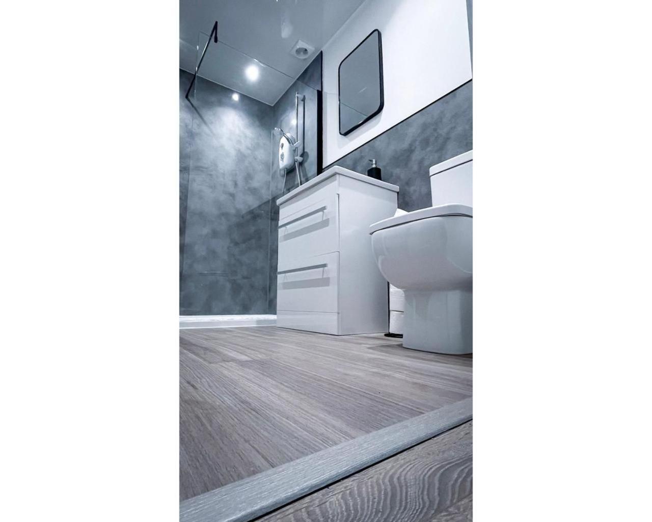 Apartment Strudel House - Sja - Modern 1 Bed Aberdeen