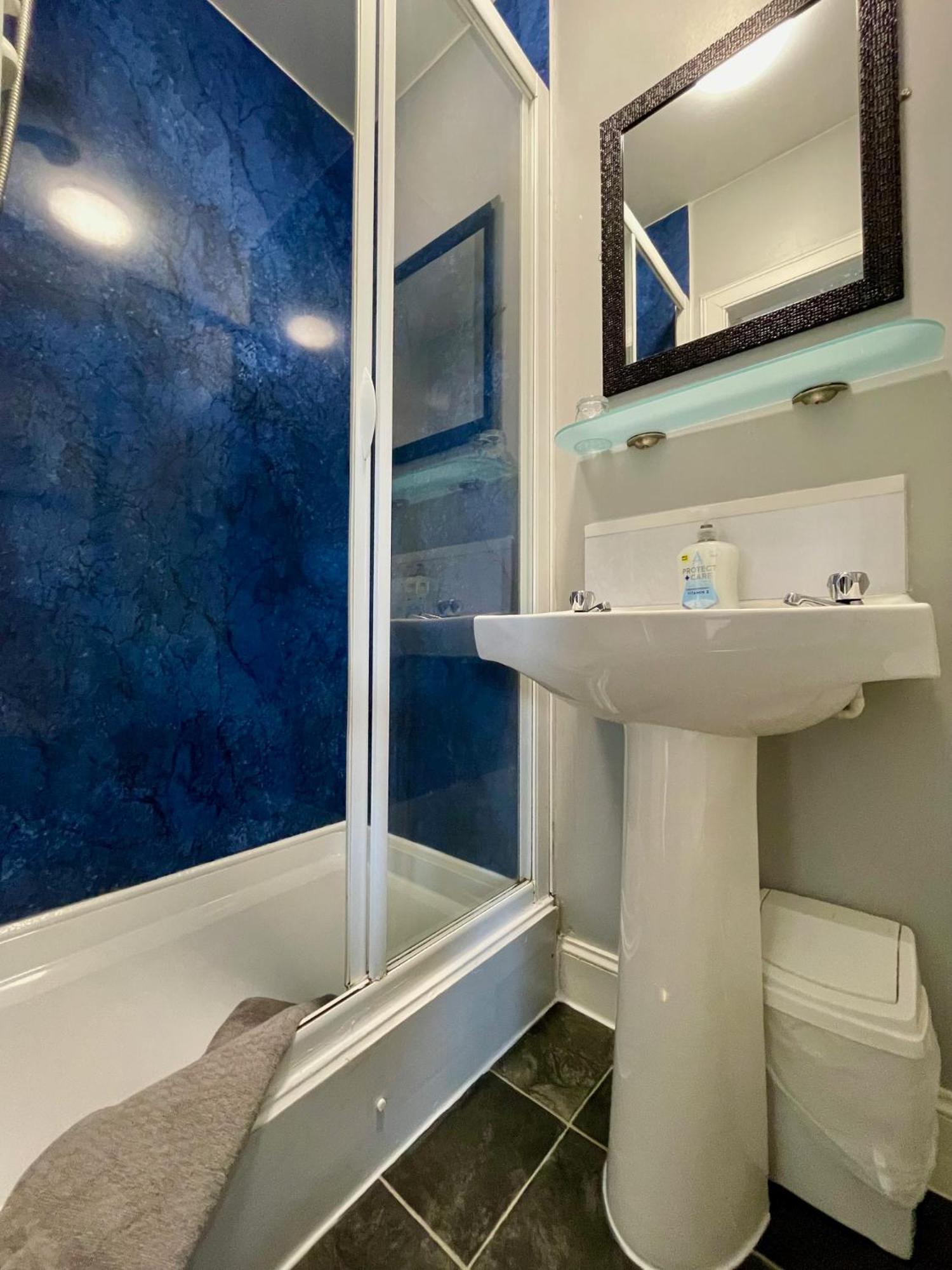 Vaila Guest house