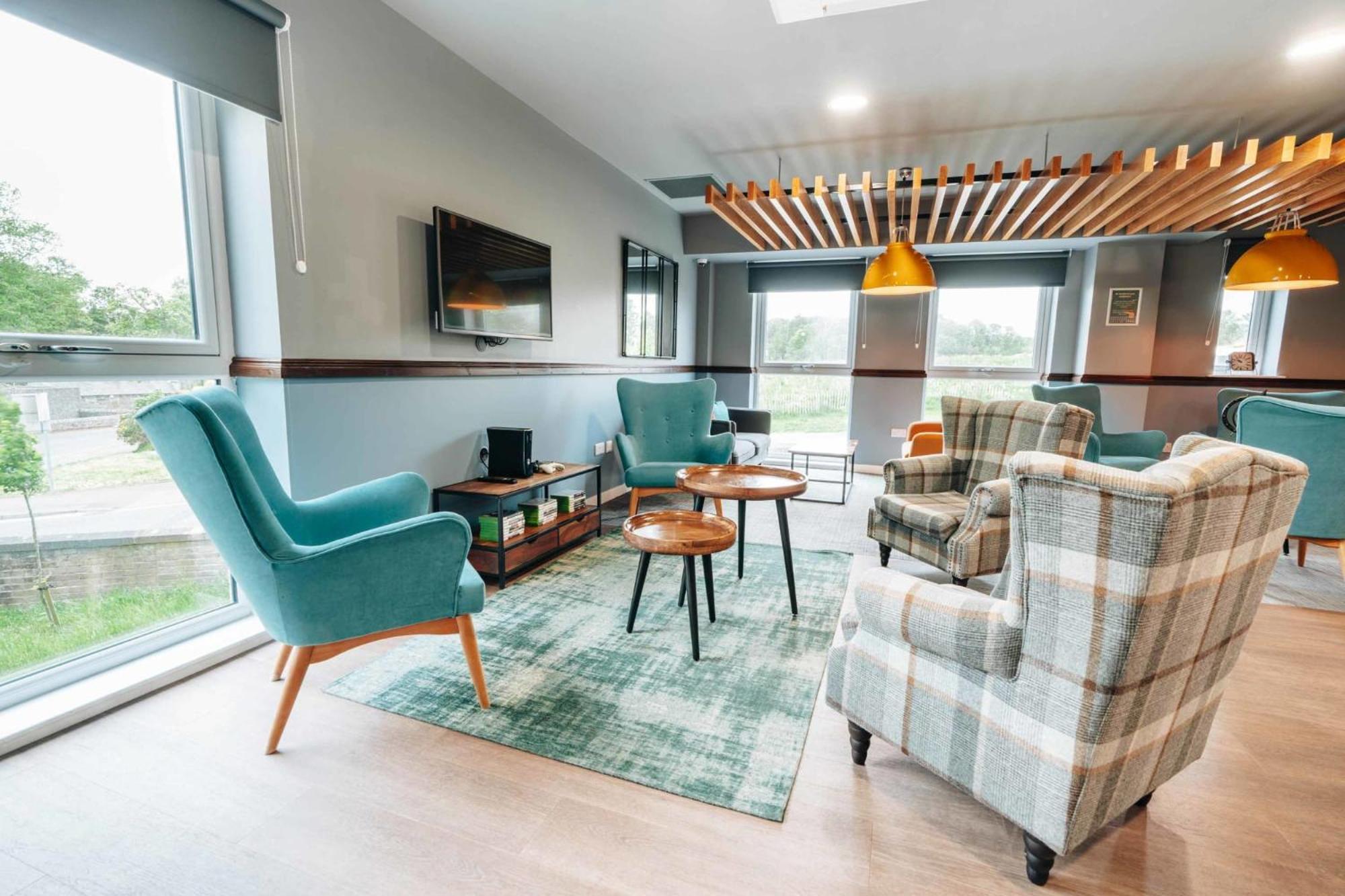 Caledon Court In Apartment Aberdeen