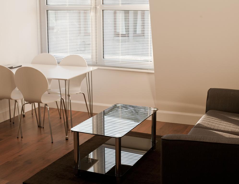 Serviced Apartments: Charlotte Street Apartment
