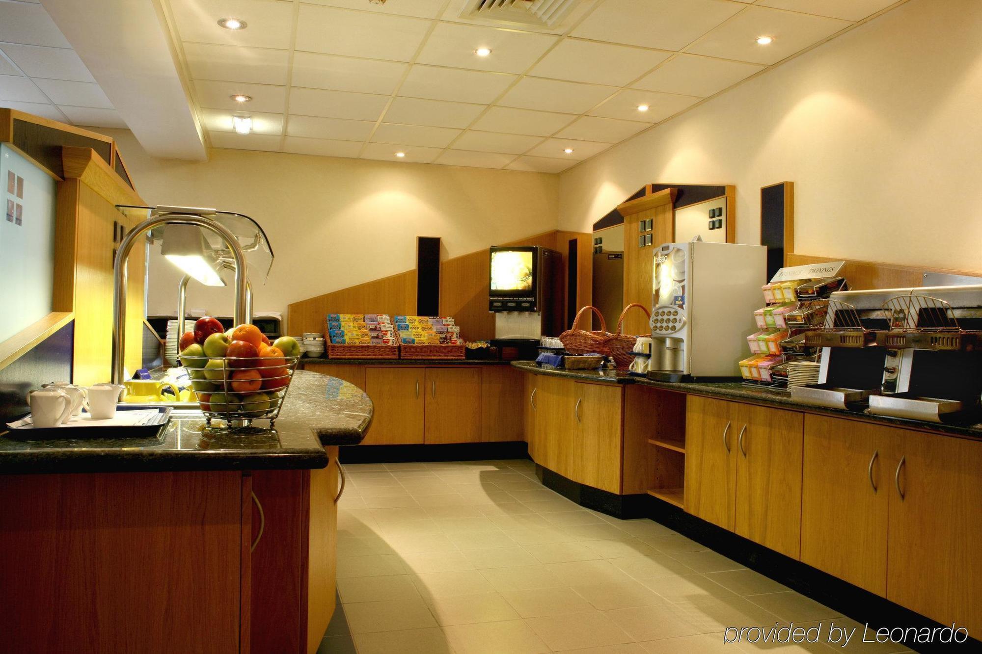 Express Centre By Ihg 3*