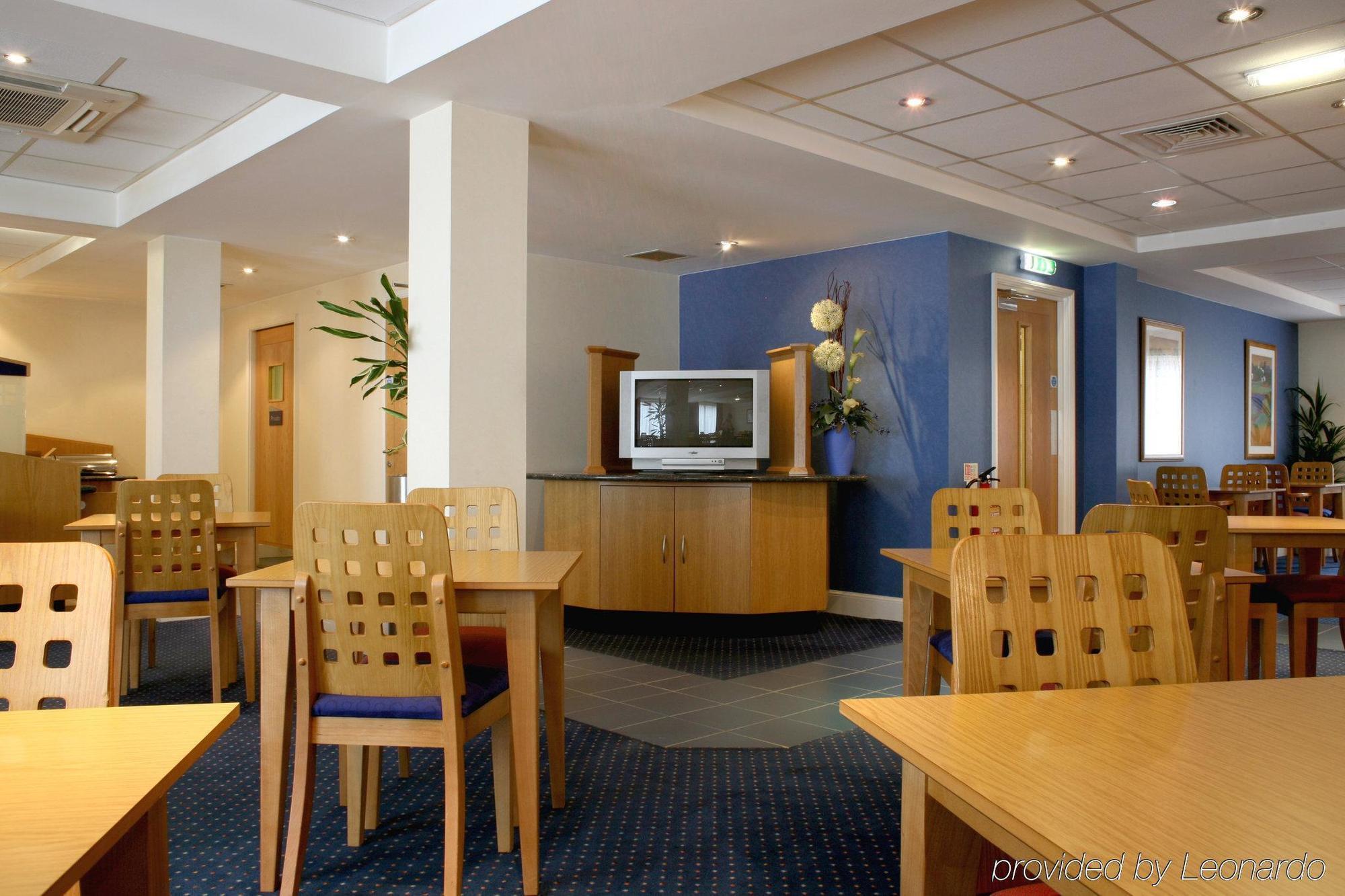 Express Centre By Ihg Hotel