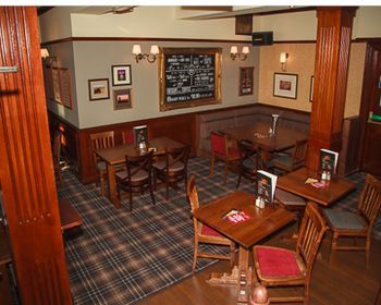 The Globe 3* Aberdeen