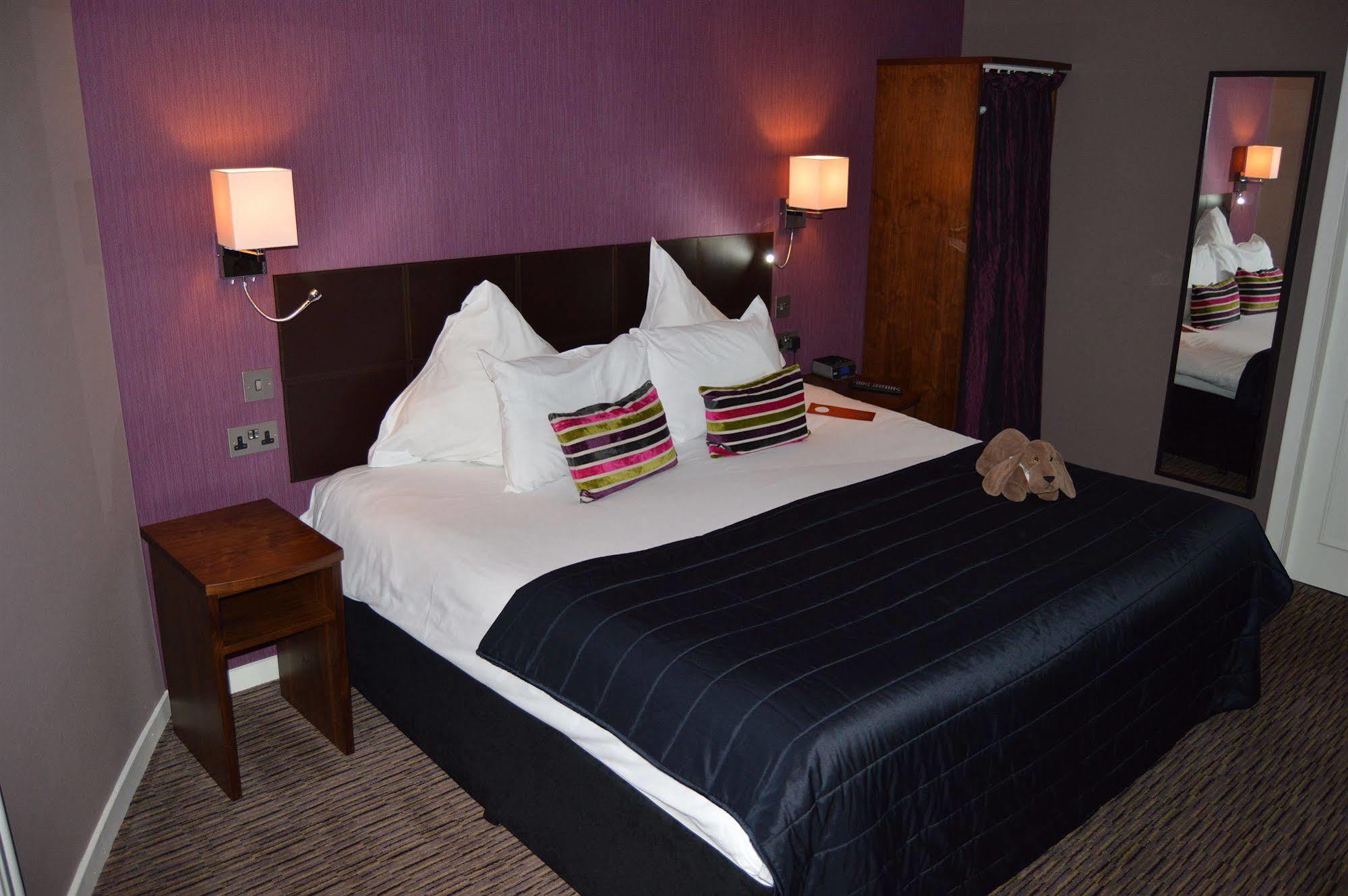 Carmelite Hotel; Bw Signature Collection Hotel