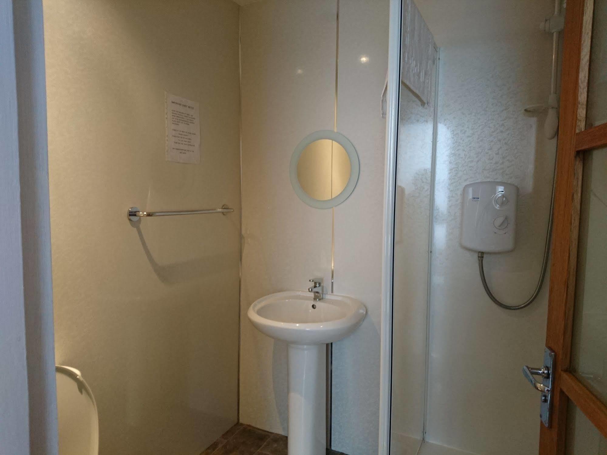 Hotel Dee 3*
