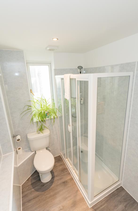 Granite City Guest house *