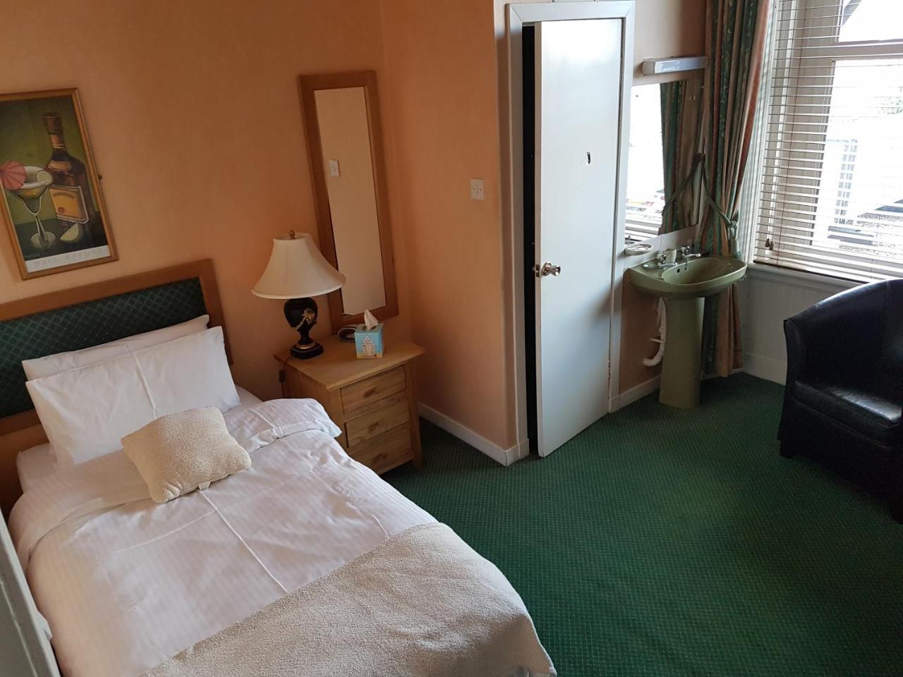 Hotel At The Park Aberdeen