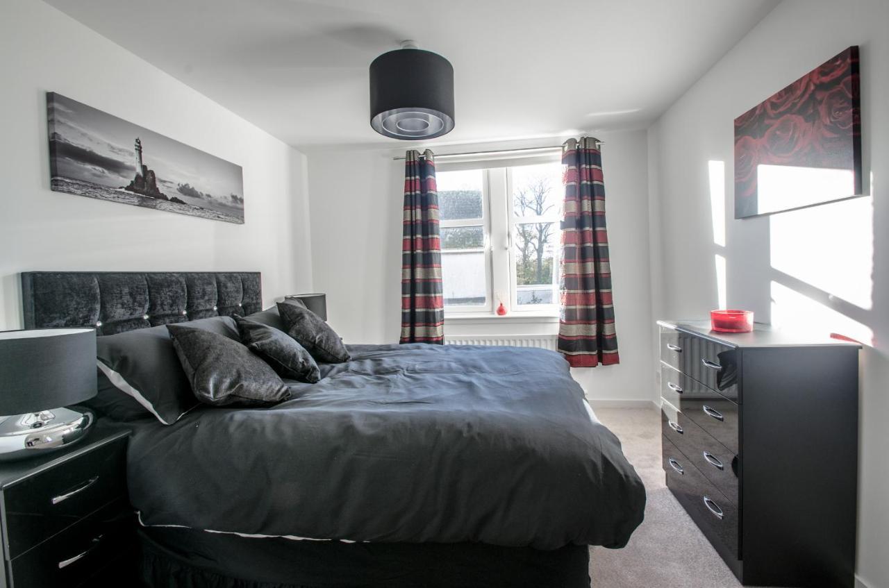 Orange Polmuir Gardens Only 7 Minutes To Centre Apartment Aberdeen